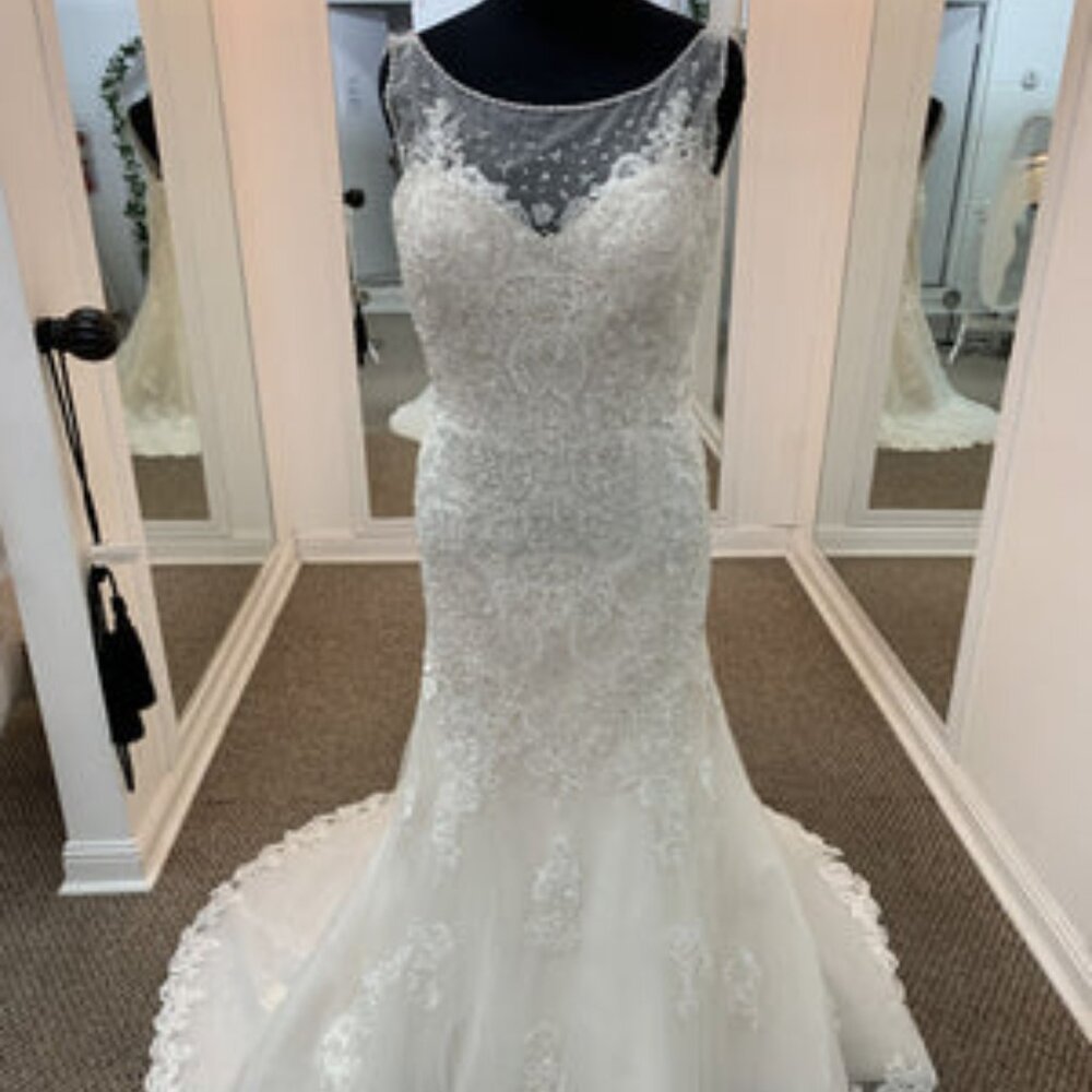 David Tutera Aly NWT Ivory